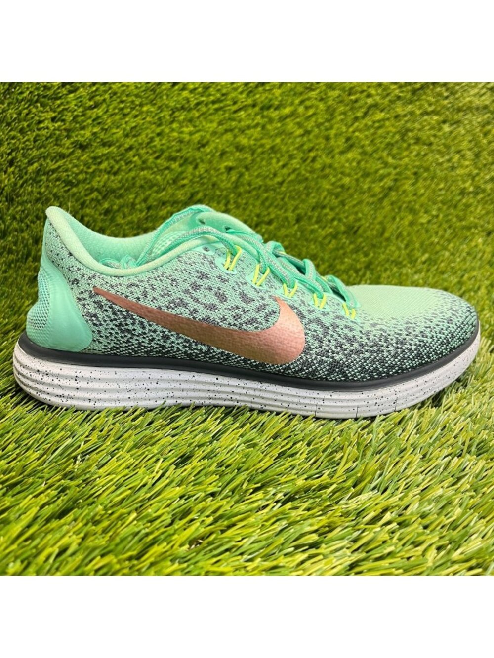 Nike Free RN Distance Shield Green Glow Womens Size 7 Running Shoes Sneakers